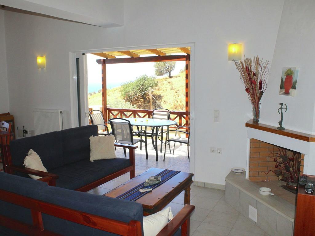 Beautiful Villa In Agia Galini  Bagian luar foto