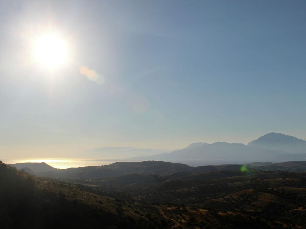 Beautiful Villa In Agia Galini  Bagian luar foto