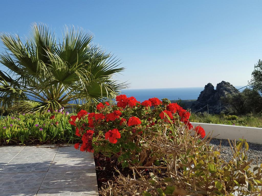 Beautiful Villa In Agia Galini  Bagian luar foto