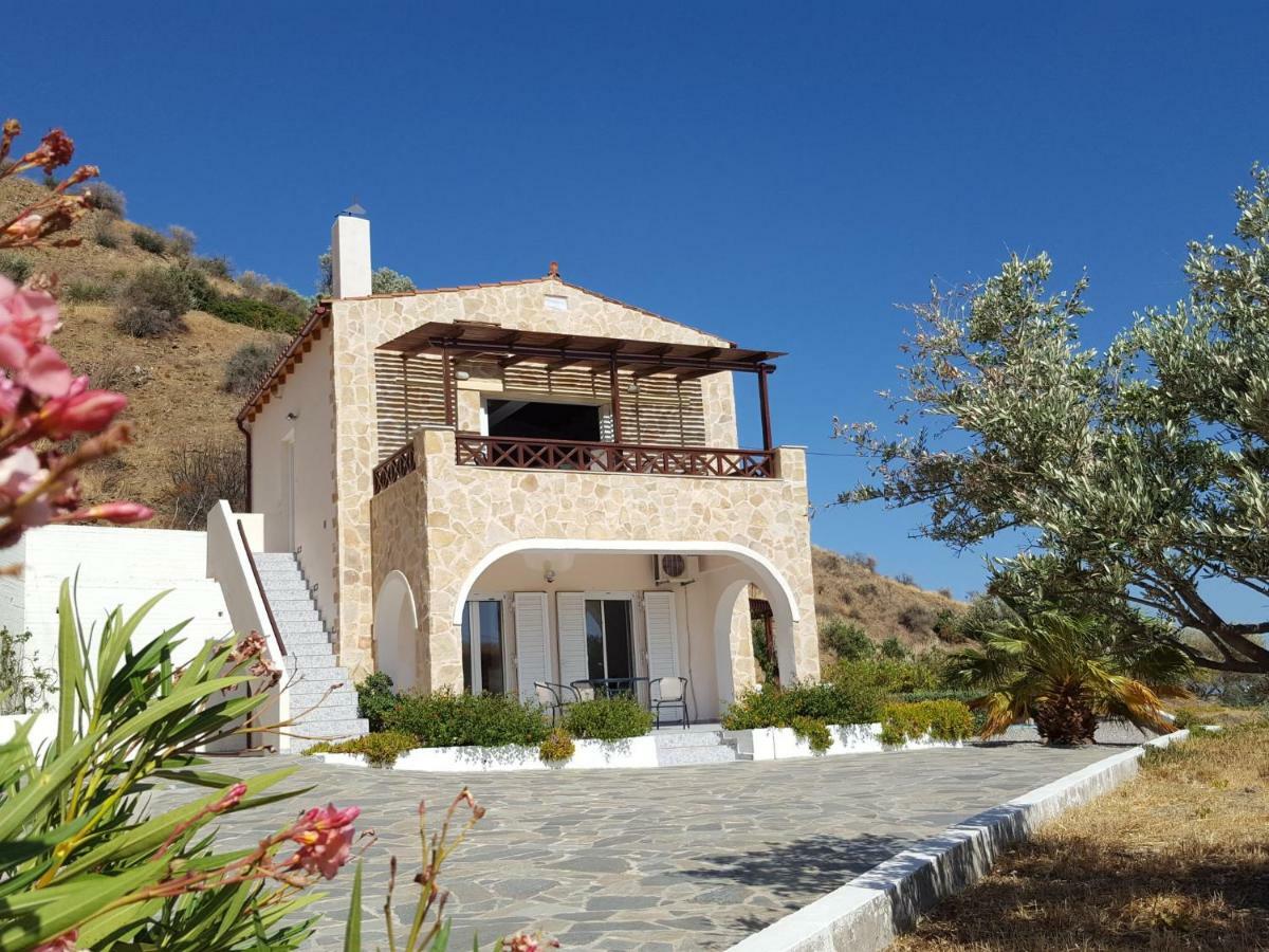 Beautiful Villa In Agia Galini  Bagian luar foto